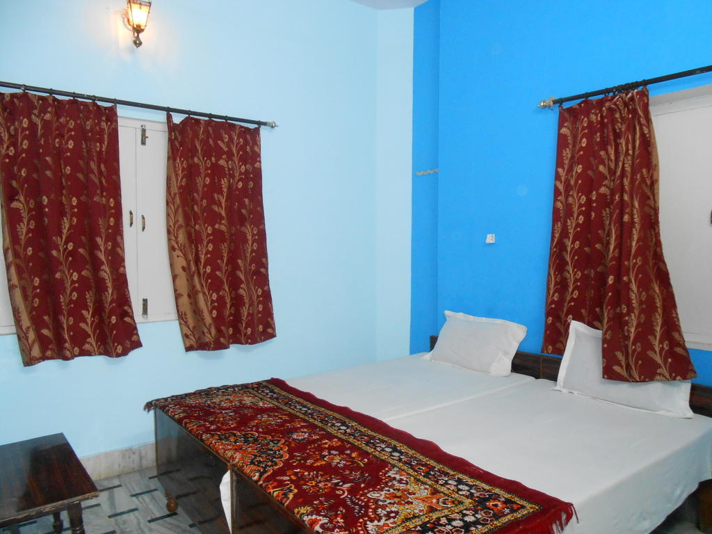 Elvis Guest House Варанасі Номер фото
