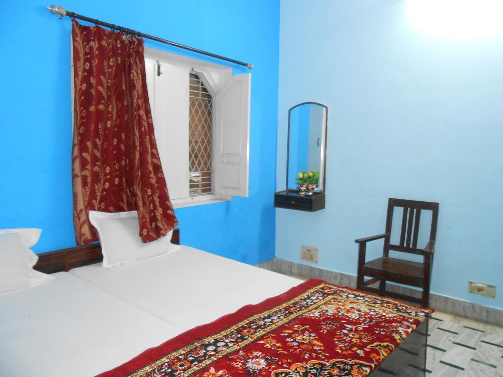 Elvis Guest House Варанасі Номер фото